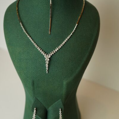 Beyaz Taşlı Işıltılı Set