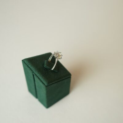 Beyaz Taşlı Kol Tektas