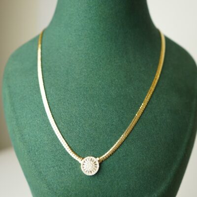 Yuvarlak Taşlı Kolye