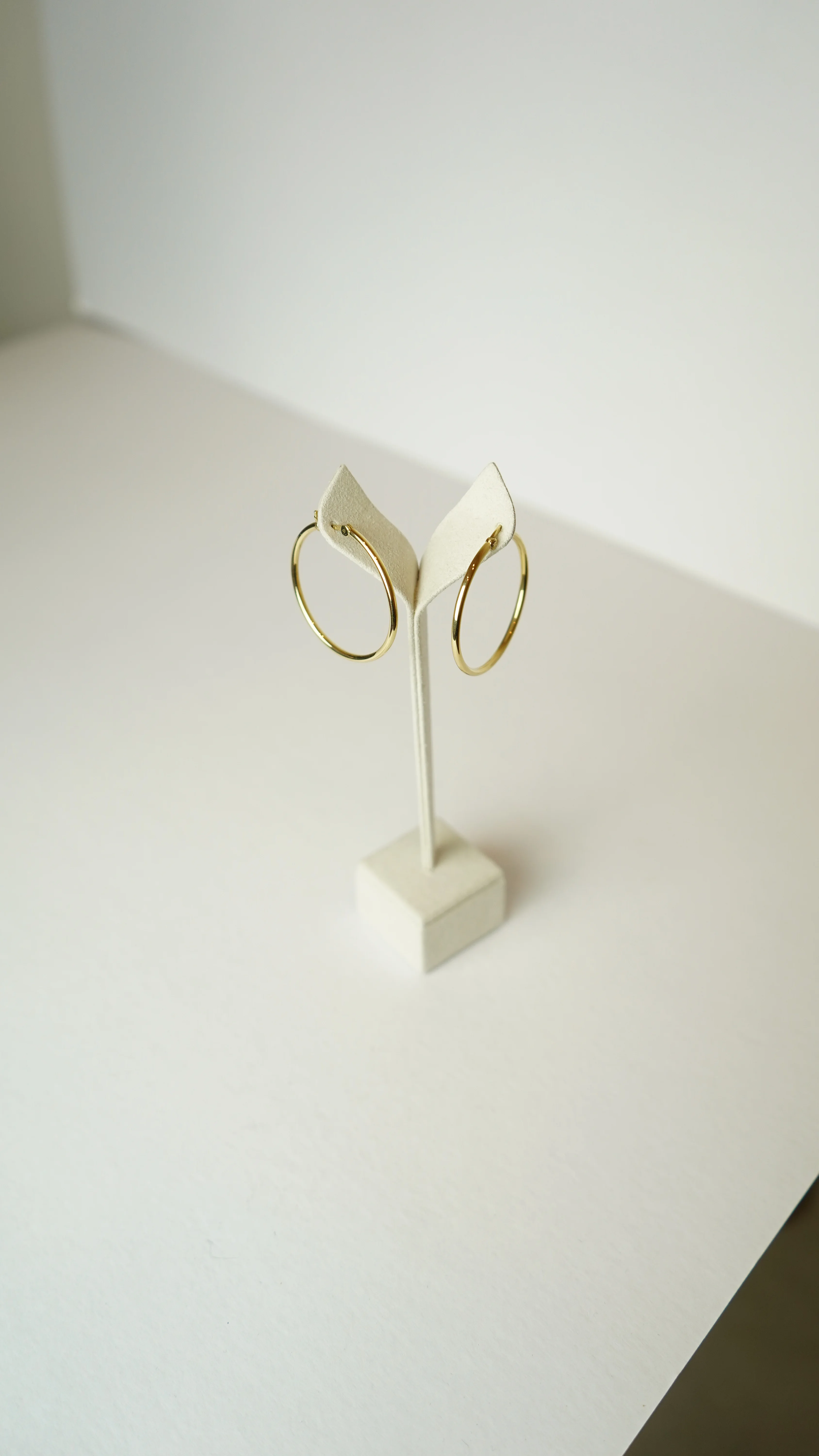 Genis Baklava Desenli Kalemli Halka Küpe